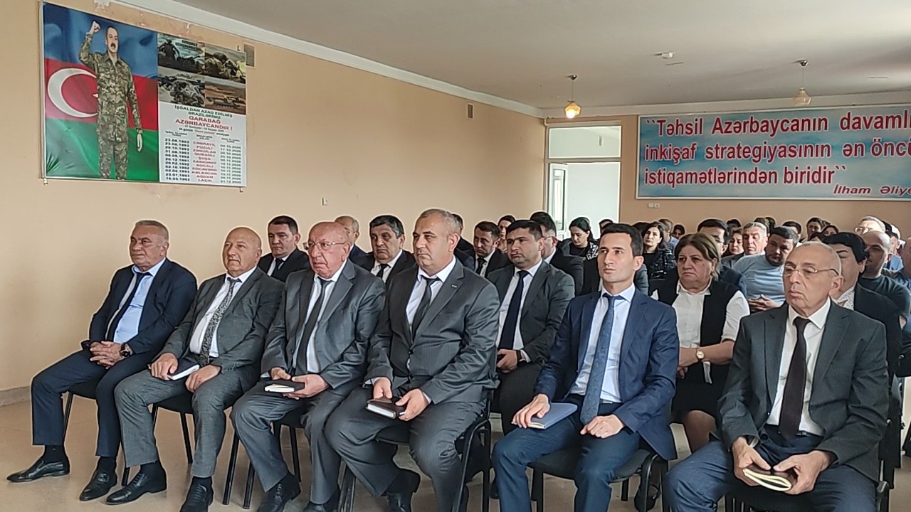 Seymur Orucov vətəndaşların səyyar qəbullarını davam etdirir - FOTOLAR